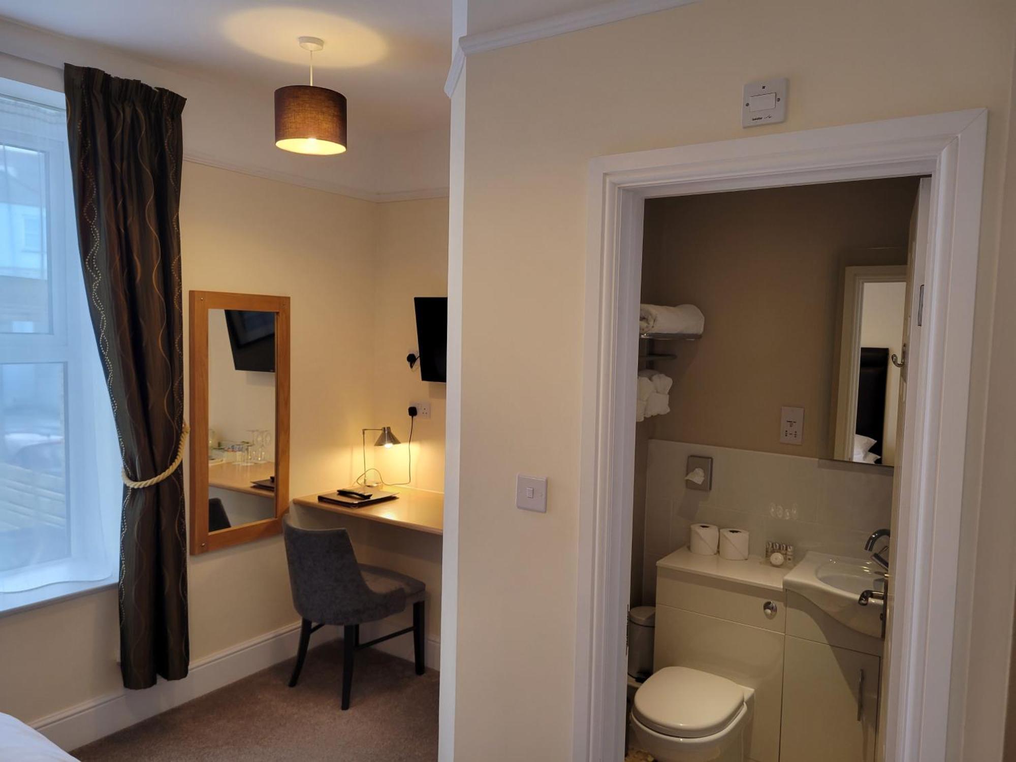Geckos Rest Bed & Breakfast Newquay  Exterior photo